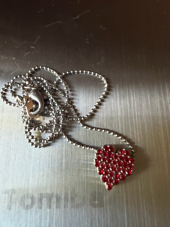 Jewelry - Vintage Petite Tiny Floating Red Heart Crystal Bead 16” Necklace and Pendant
